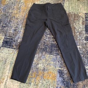Kuhl women’s hiking pants. Navy. Size 6 short.